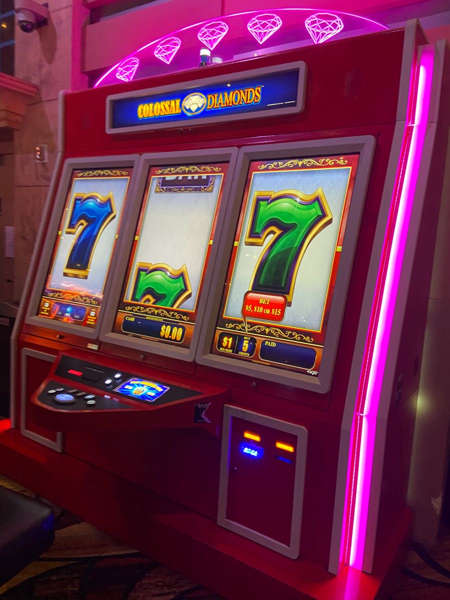 Jackpot Spin 777 کیسینو میں سلاٹ کھیلنا شروع کریں۔